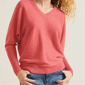 Cashmere Garnet Hill V-neck sweater-Photo shows stylled not actual color